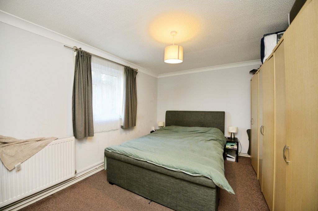 Property photo 2 of 17 Photo