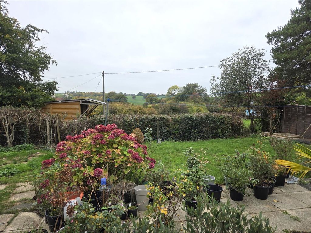 Property photo 3 of 13 Lounge Diner Outlook