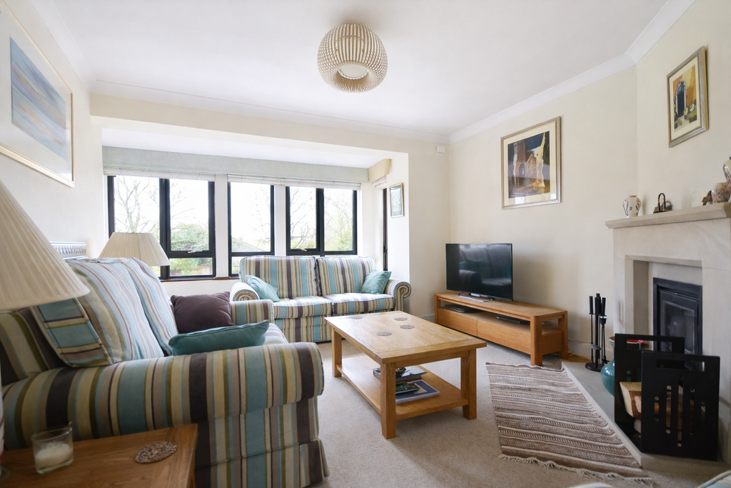 Property photo 2 of 21