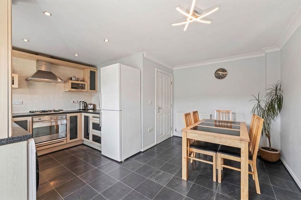 Property photo 2 of 15 Kitchen/Diner