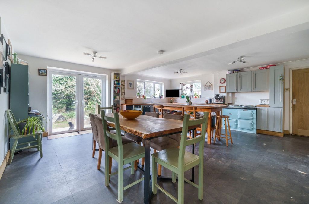 Property photo 3 of 13 Kitchen/Dining