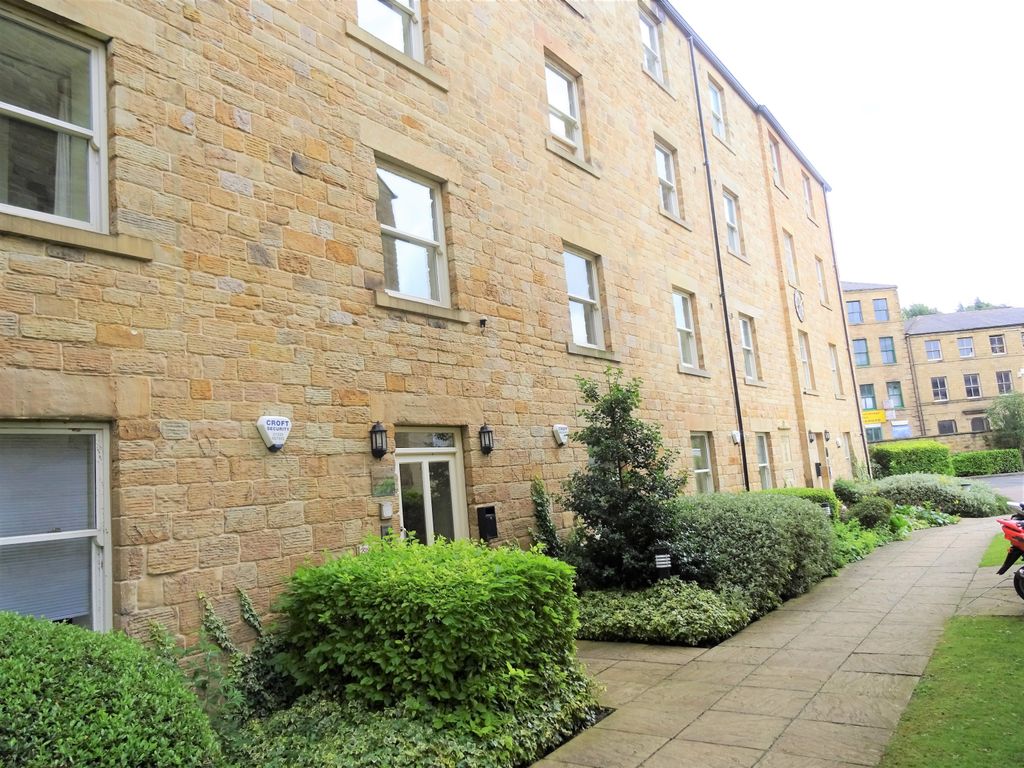 Property photo 1 of 7 Studio Apartment For Sale