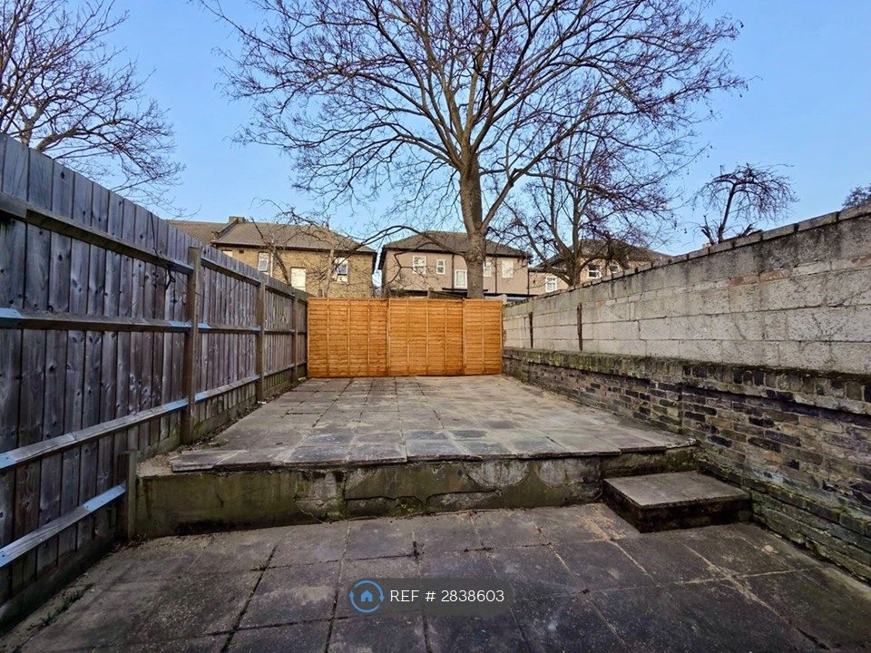 Property photo 3 of 11