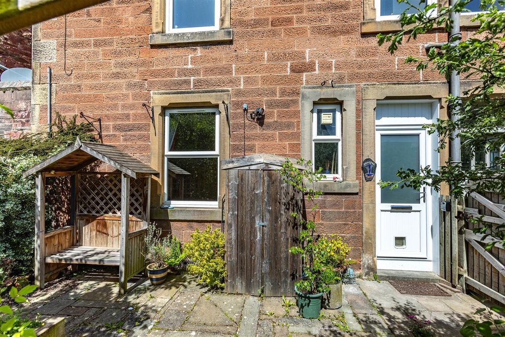 Property photo 2 of 23 1 Ashley Cottages Newtown 06.Jpg