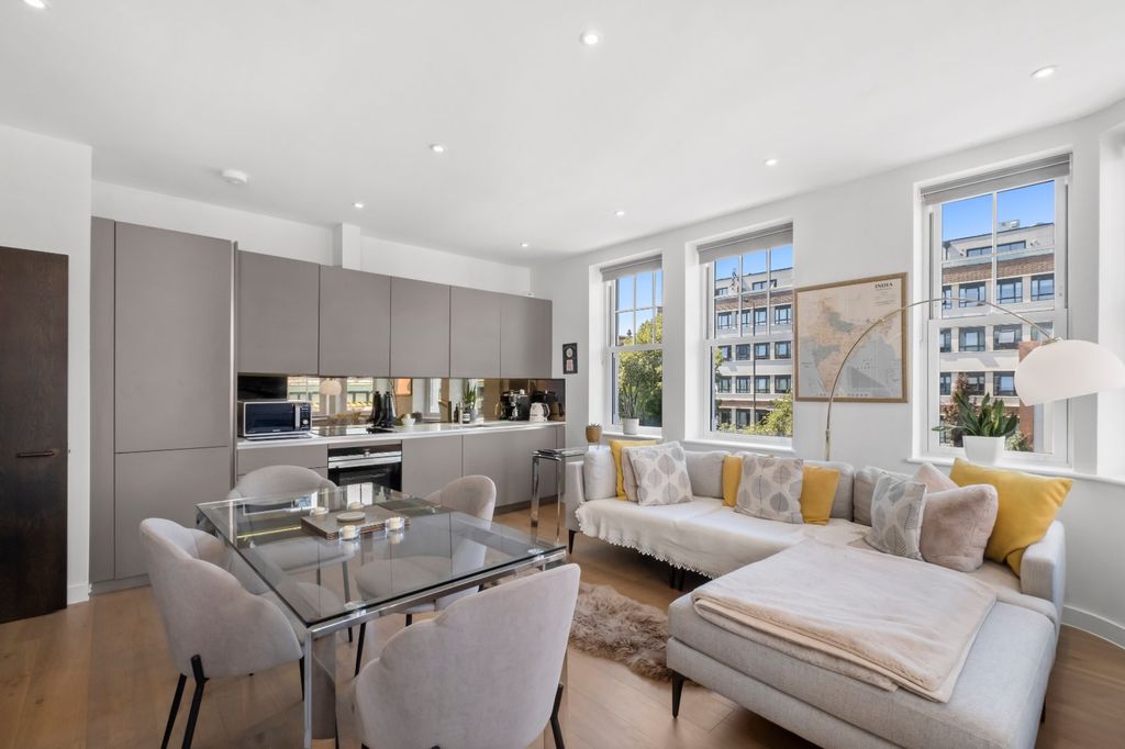 Property photo 1 of 10 Reception Room