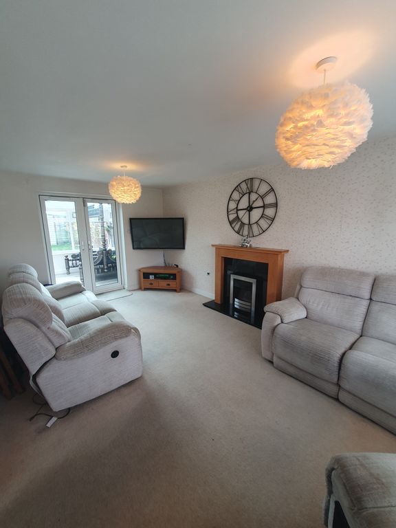 Property photo 3 of 23