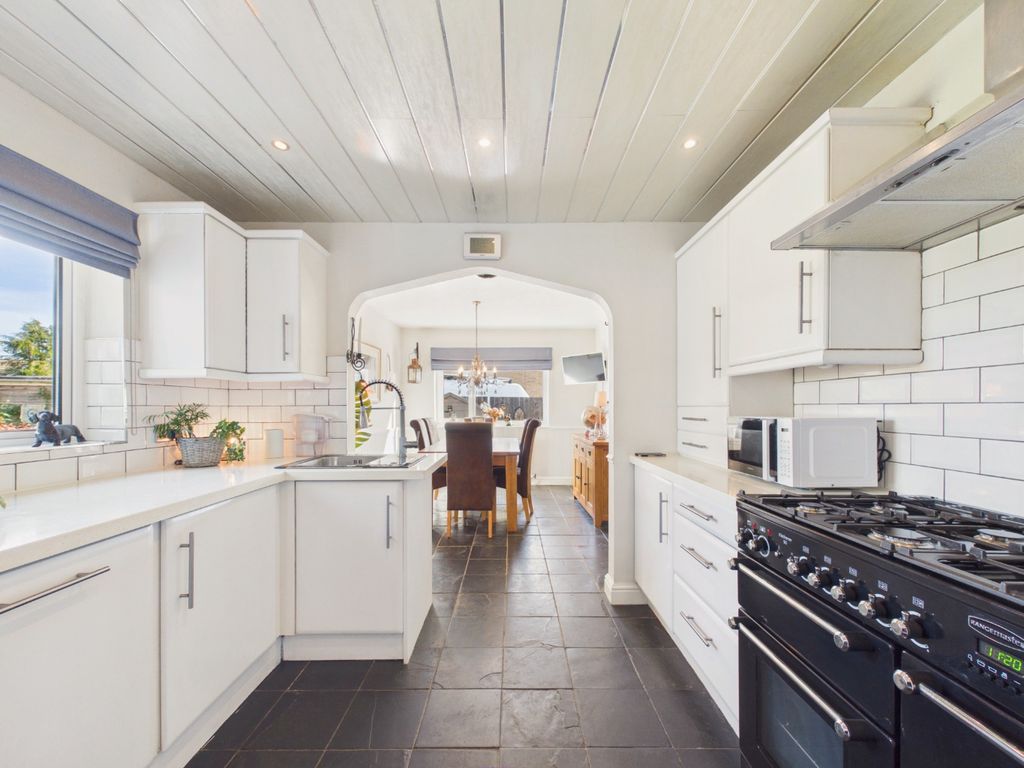 Property photo 2 of 31 5553594