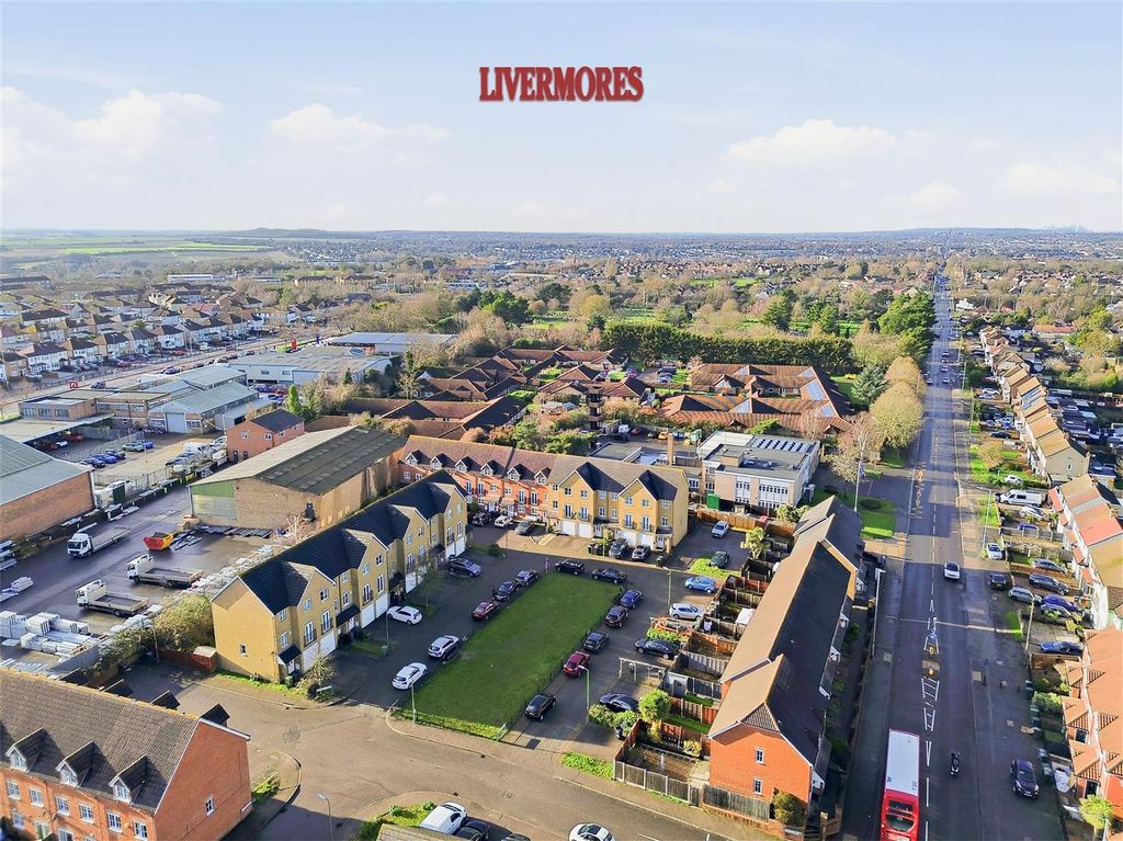 Property photo 2 of 20 Photos-120Dp.Jpg