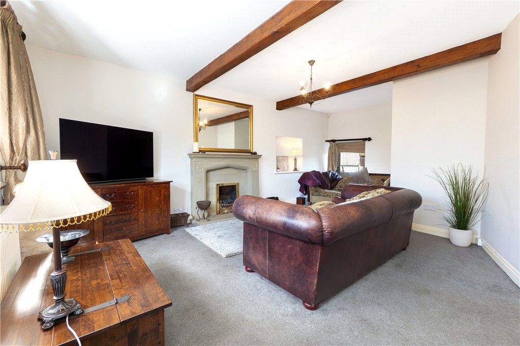 Property photo 2 of 34 Living Room 1