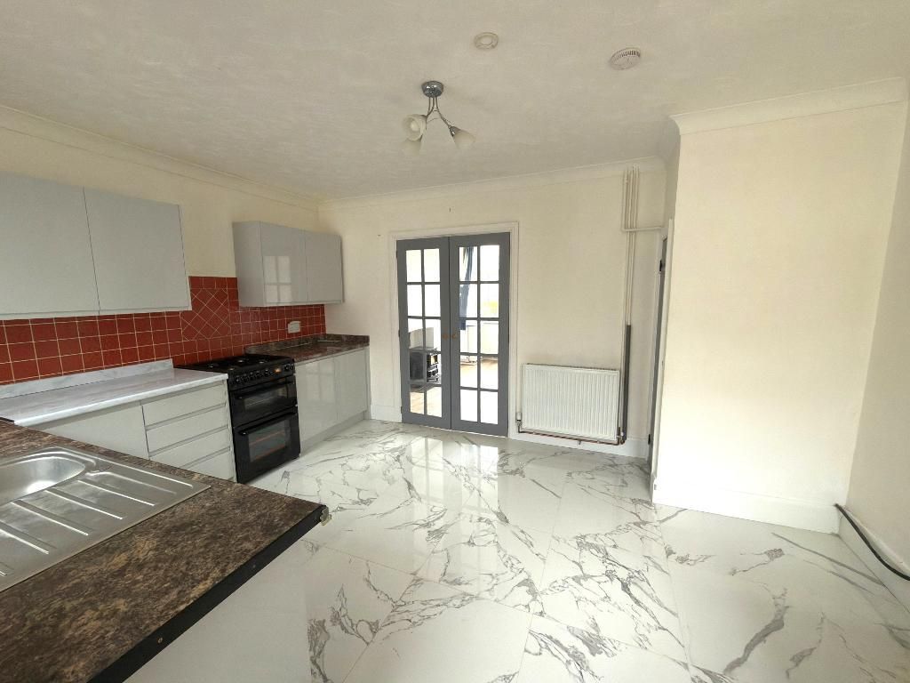 Property photo 2 of 15 Photo 2