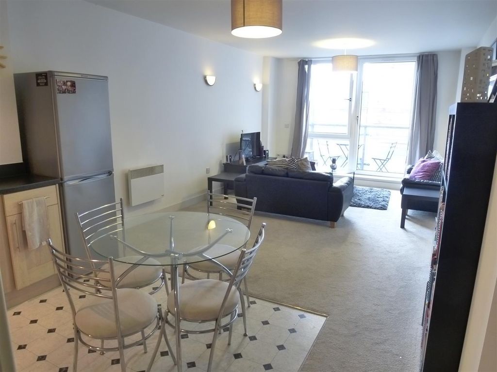 Property photo 2 of 8 Living Room