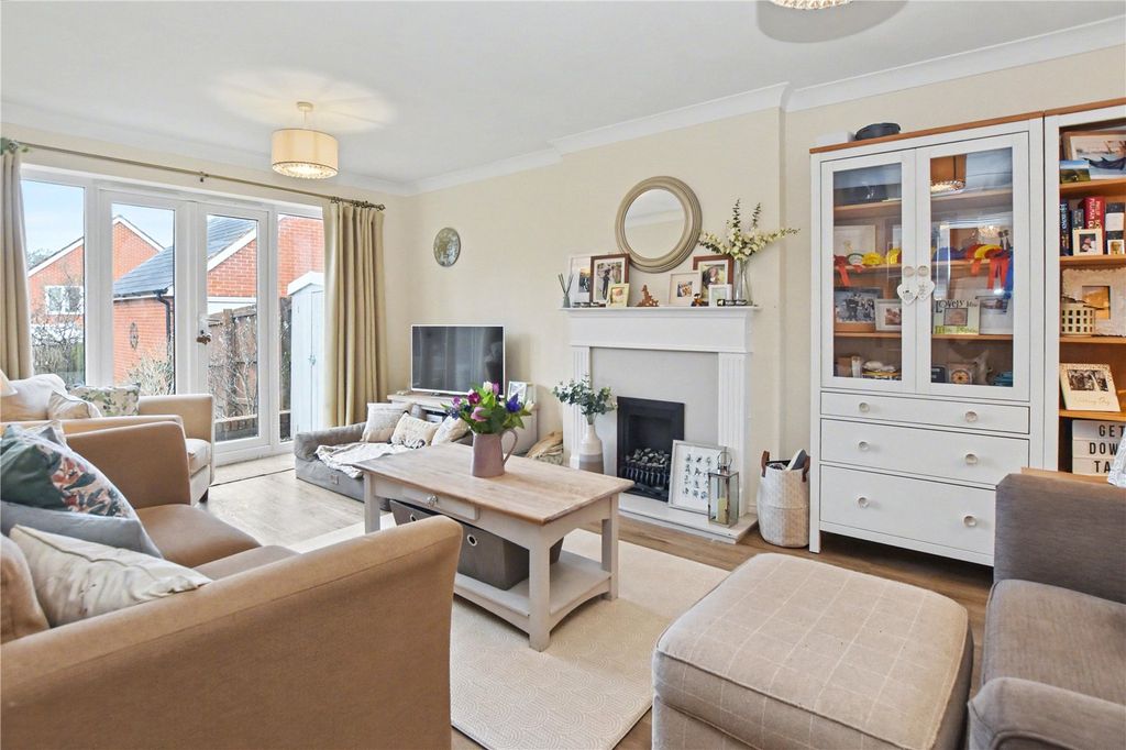 Property photo 2 of 19 Picture No. 10