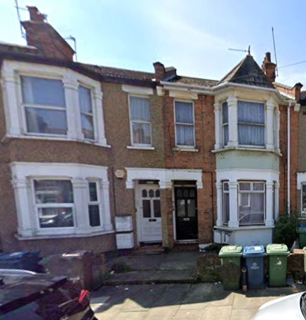 Property photo 1 of 1 {770Ca15C-Be18-4F9D-8327-5Fd06B62Ff46}