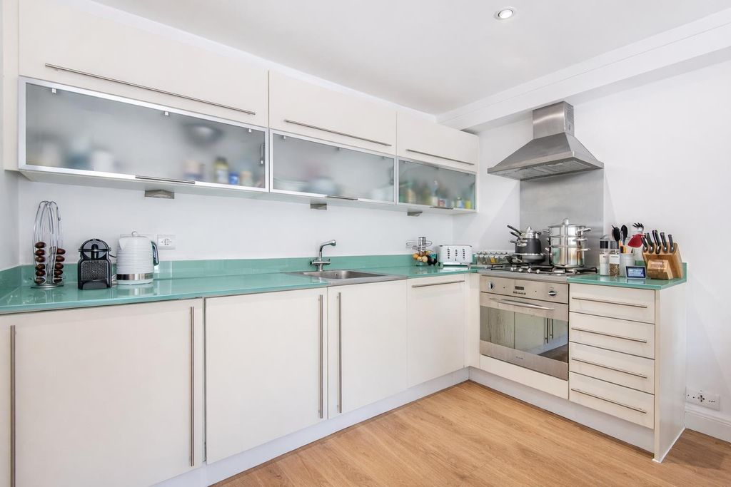 Property photo 2 of 5 03+.Png