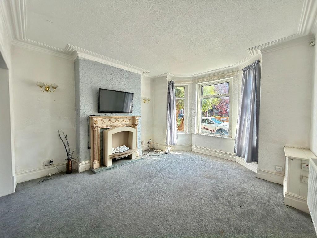 Property photo 2 of 24