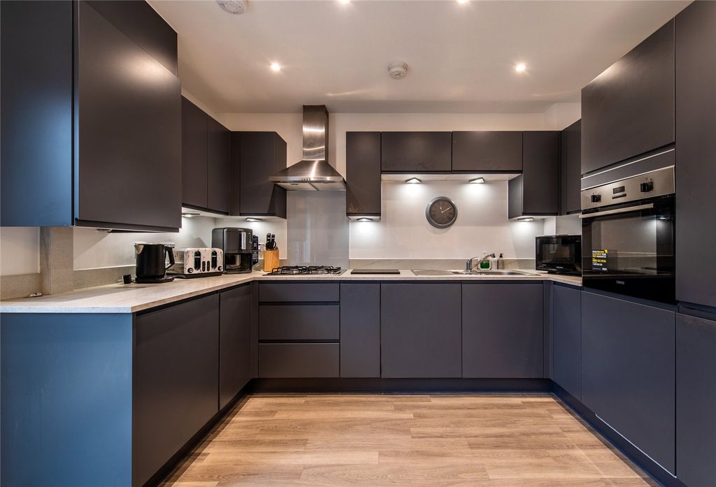 Property photo 3 of 19 Picture 3