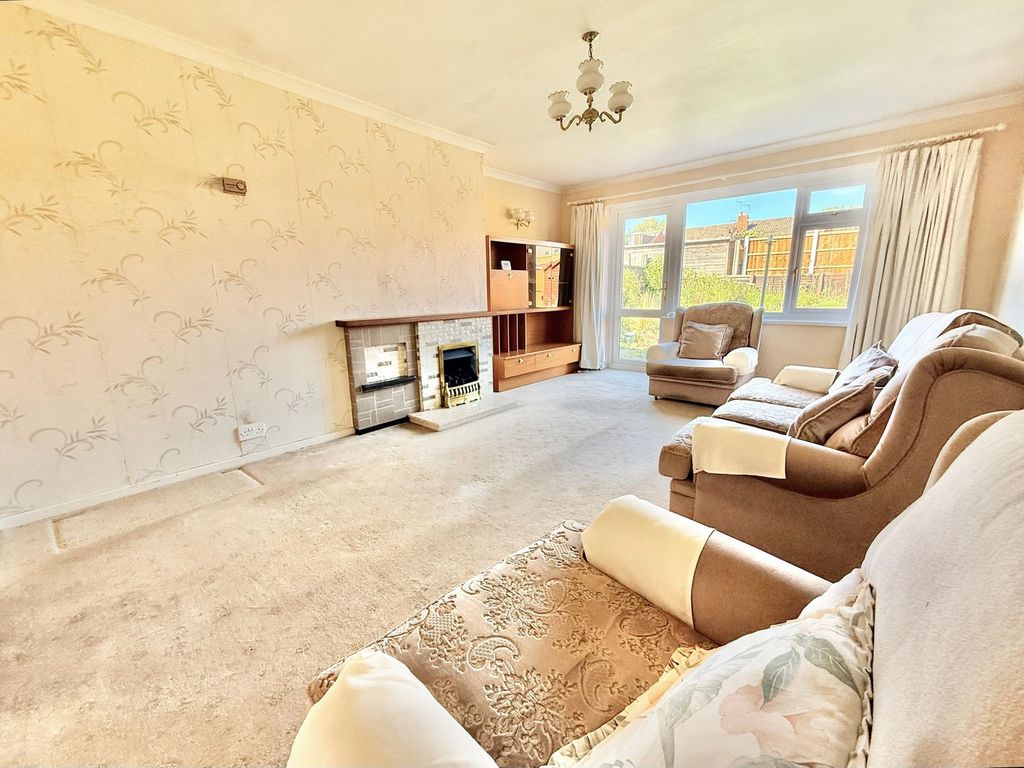 Property photo 3 of 13