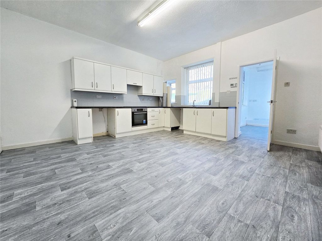 Property photo 2 of 14 Kitchen Dining Room