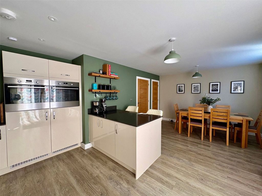 Property photo 3 of 20 Picture No. 19