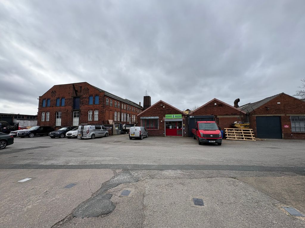 Property photo 3 of 12