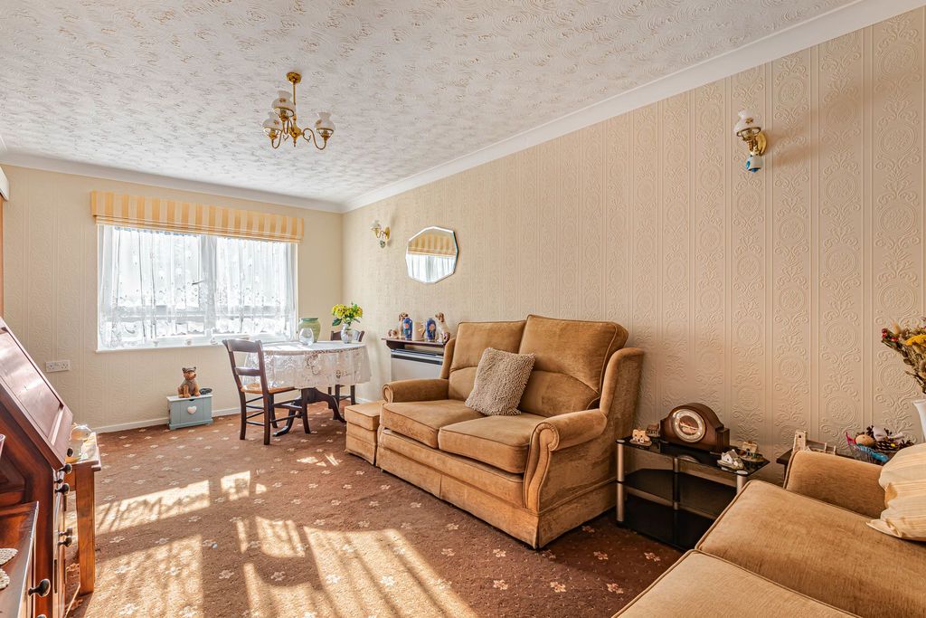 Property photo 3 of 16 Living Room