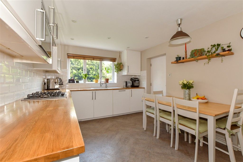 Property photo 3 of 12 Kitchen/ Breakfast Room