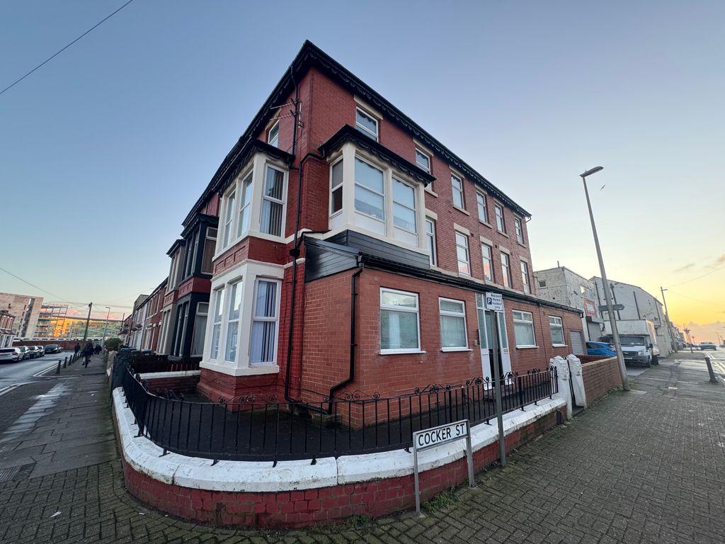 Property photo 1 of 5