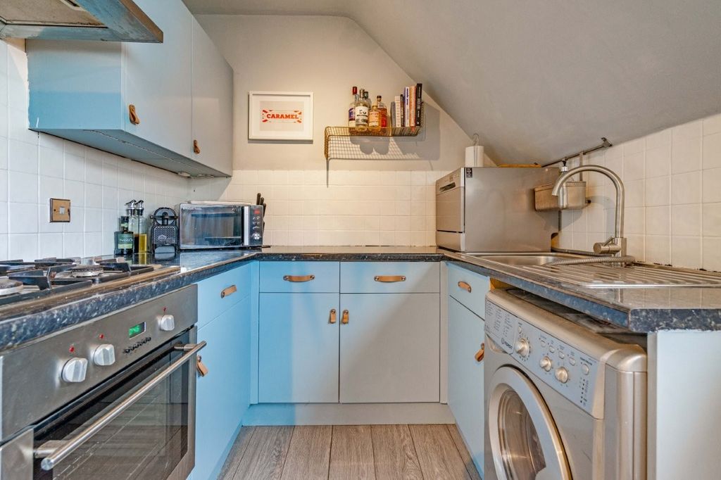 Property photo 2 of 8 Kitchen