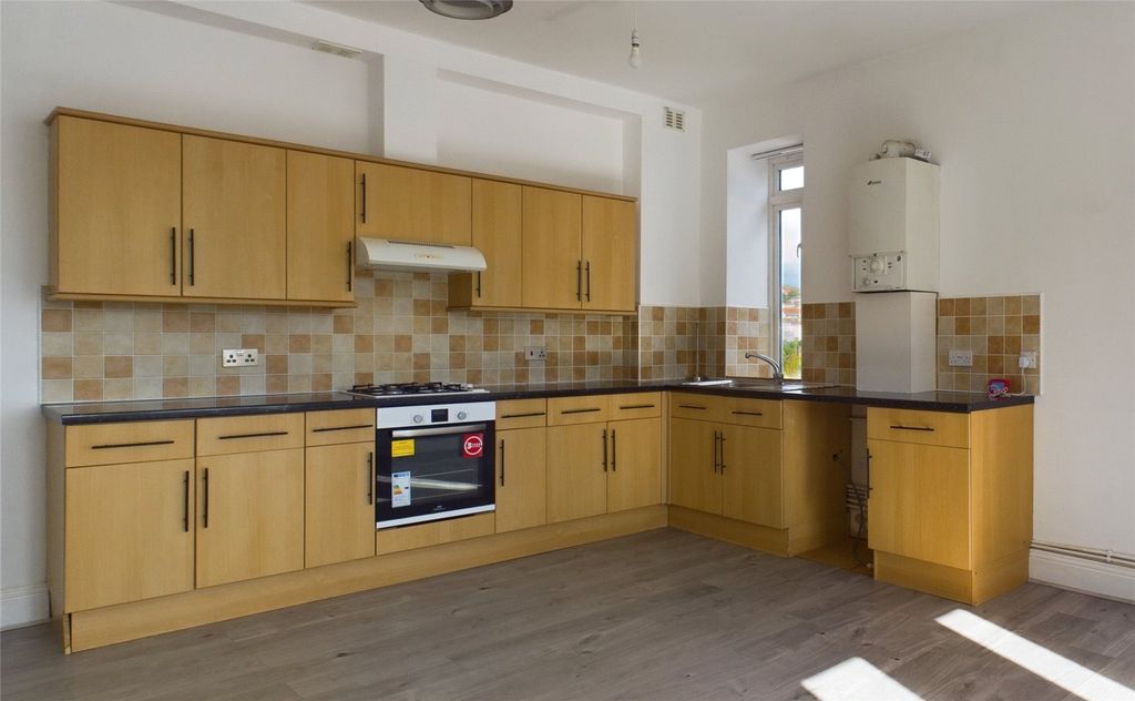 Property photo 3 of 7 Picture No. 09