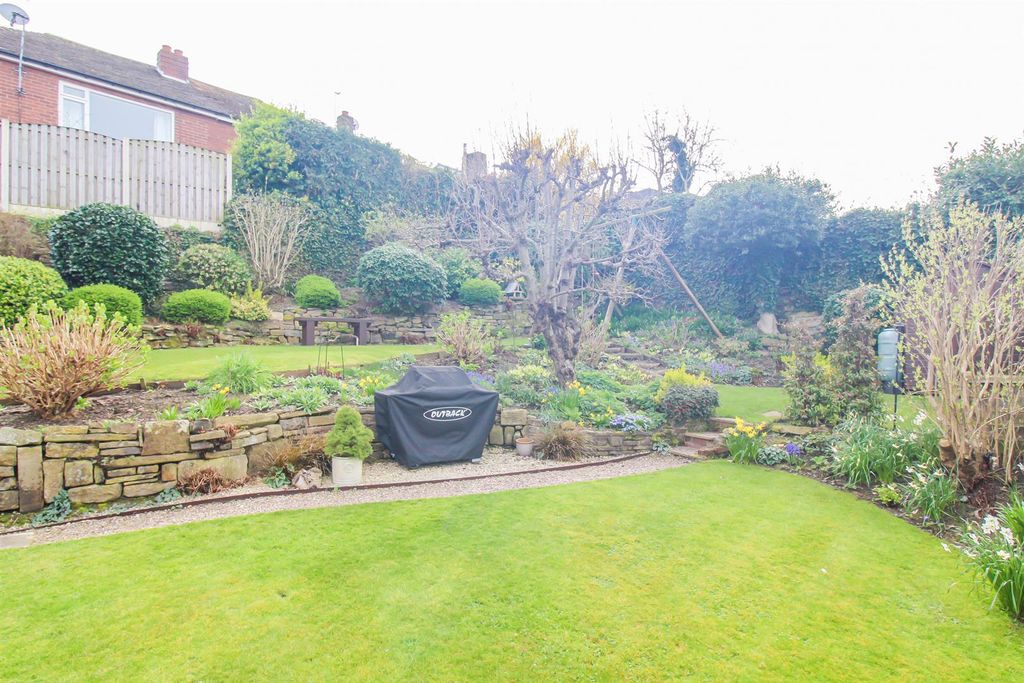Property photo 3 of 20 Outside