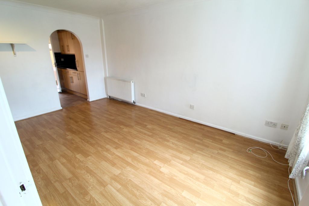 Property photo 3 of 9 Living Room
