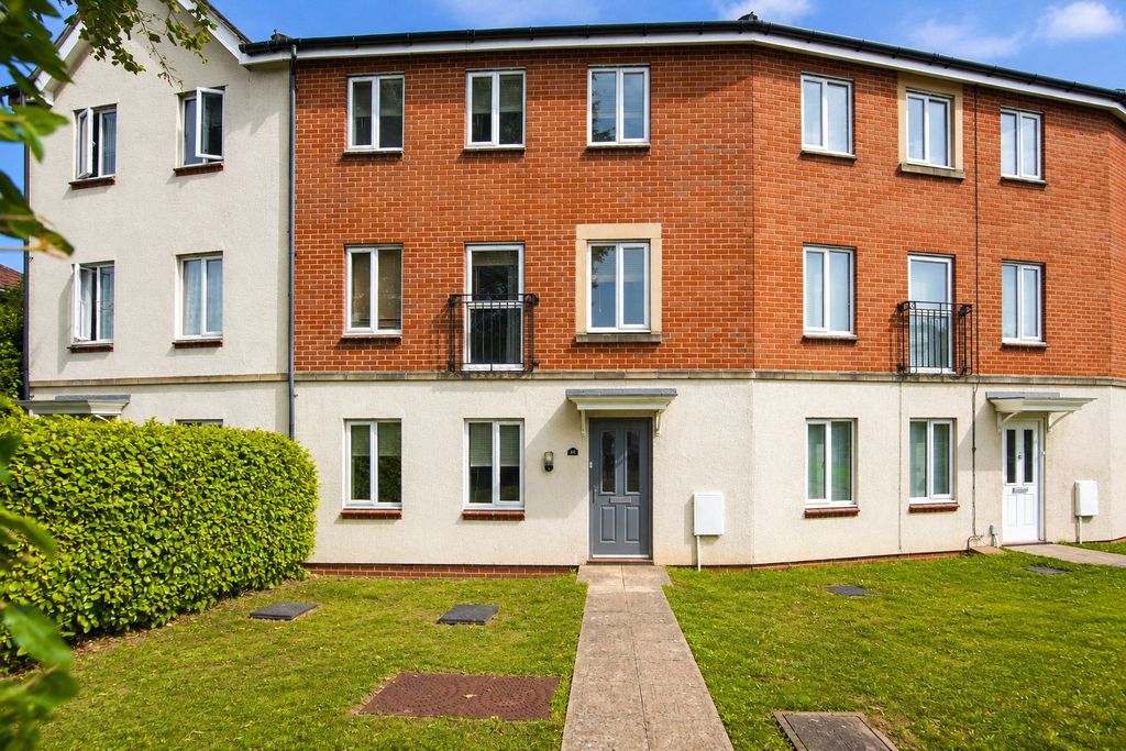 Property photo 2 of 12 Picture No. 11