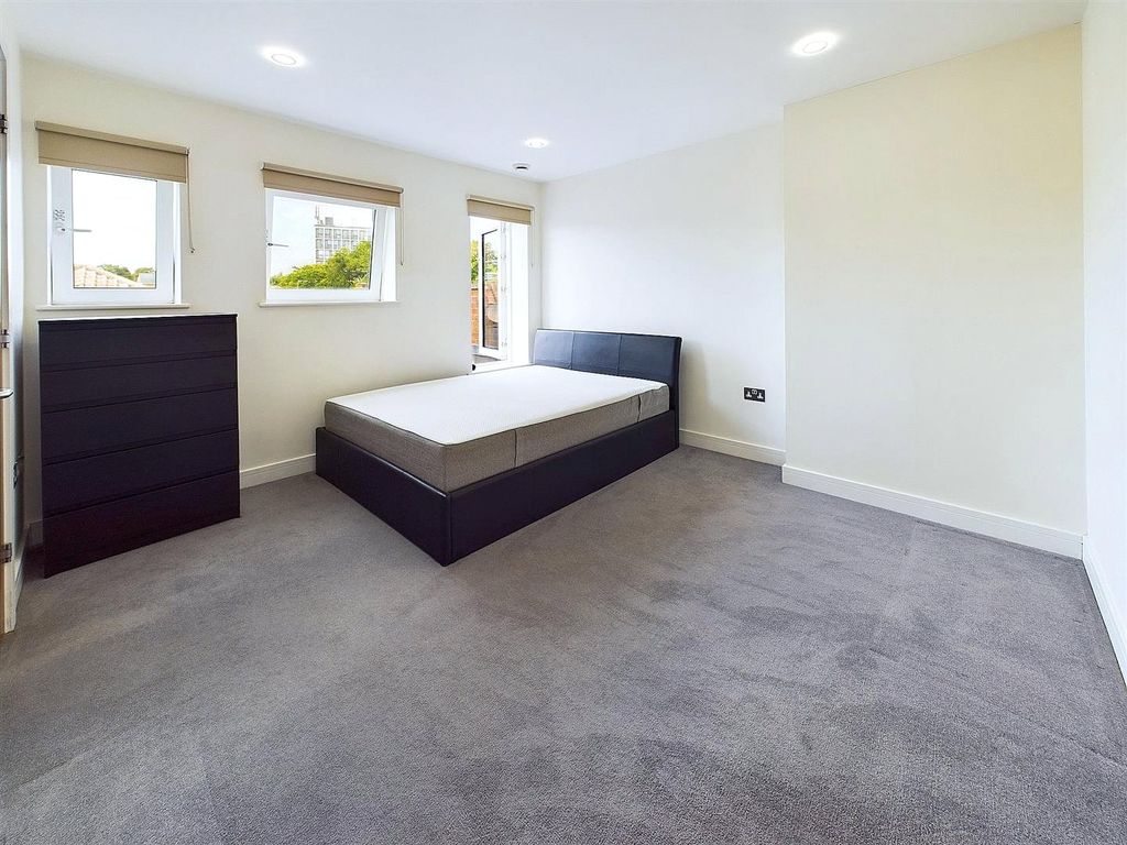 Property photo 3 of 6 Picture No. 04