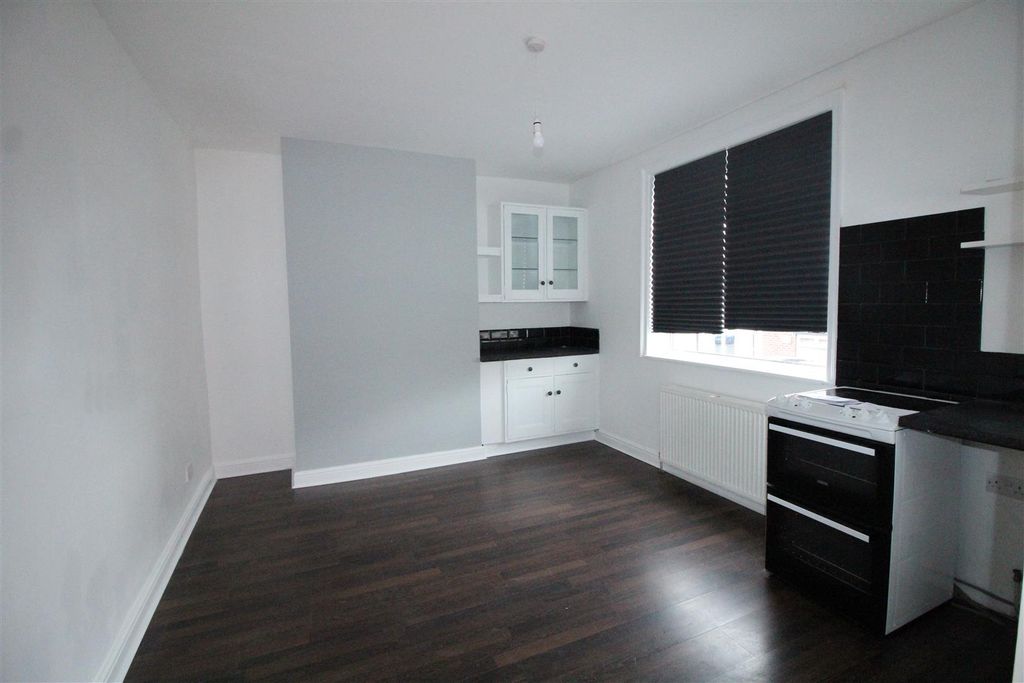 Property photo 3 of 10 Img_1057.Jpg
