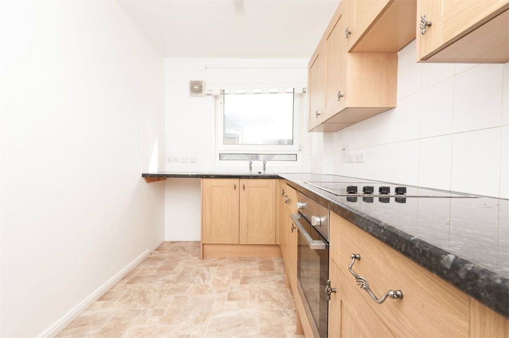 Property photo 3 of 5 Kitchen