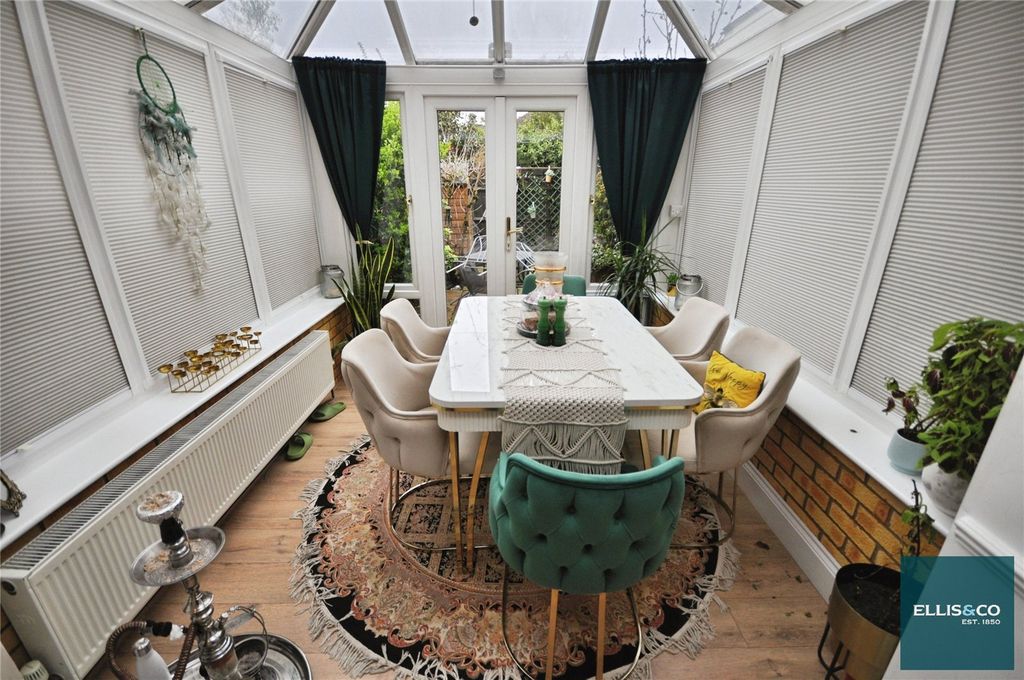 Property photo 2 of 11 Picture No. 12