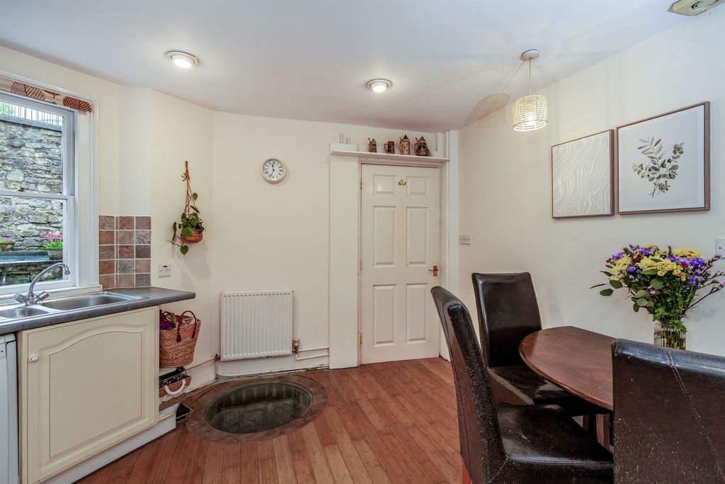 Additional image 11 of 2 bed flat for saleUpper East Hayes, Bath BA1