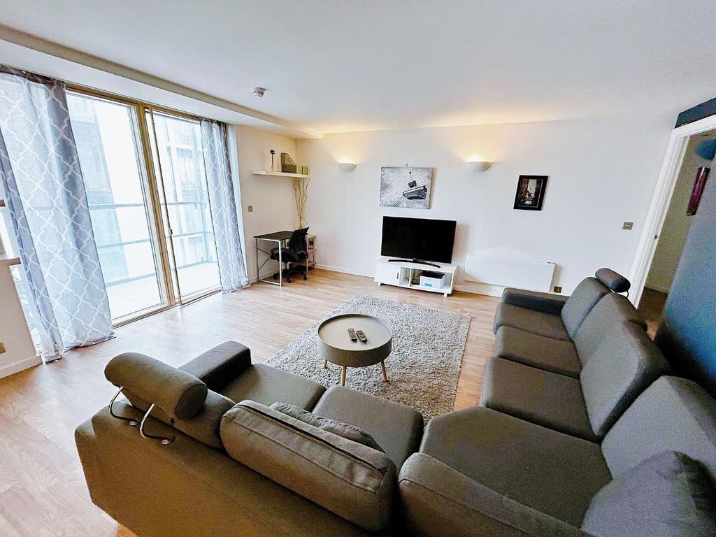 Property photo 2 of 11