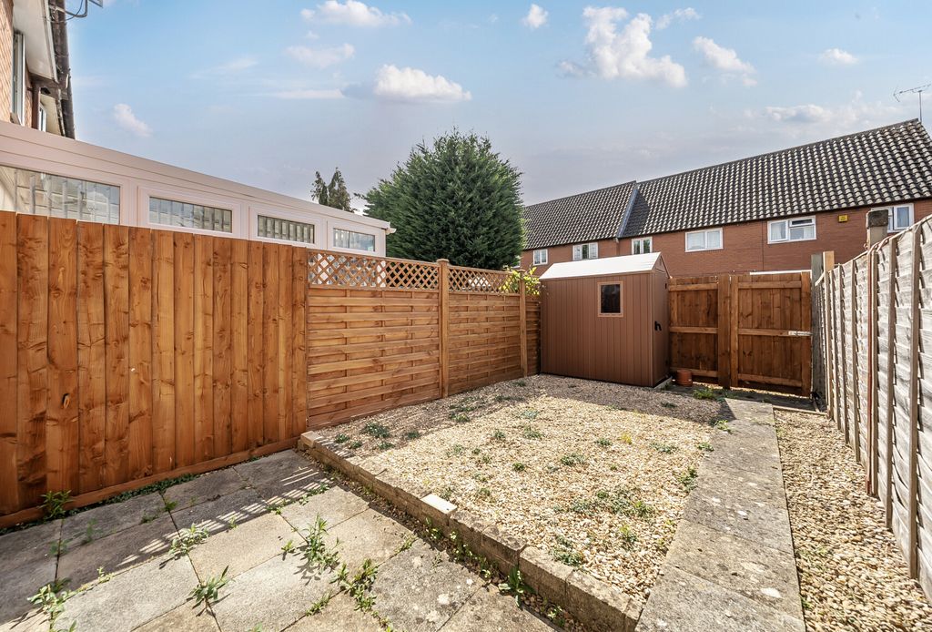 Property photo 3 of 8 1345034-9-68A8754...