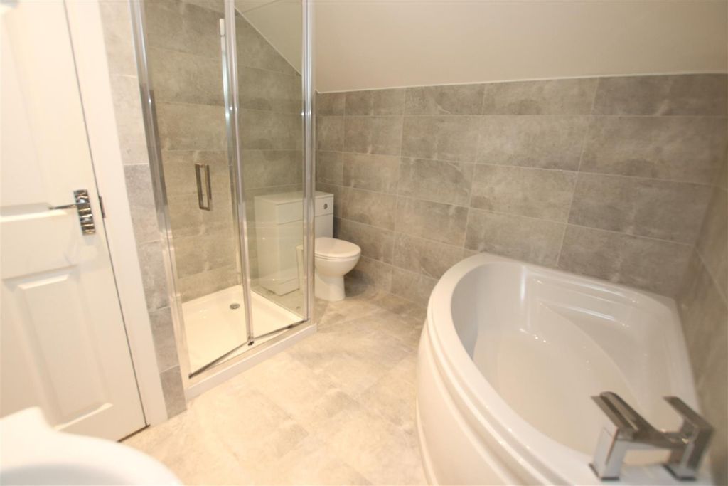 Property photo 1 of 11 Bathroom 2.Jpg