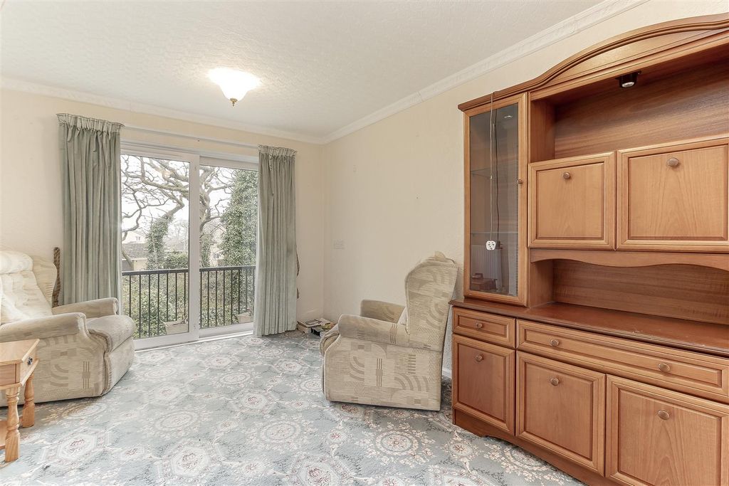 Property photo 3 of 12 Lounge - A.Jpg