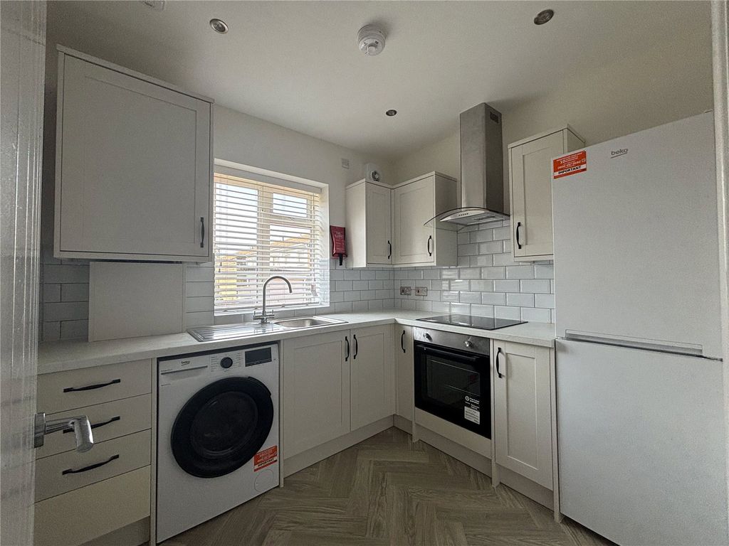 Property photo 1 of 8 Picture No. 05