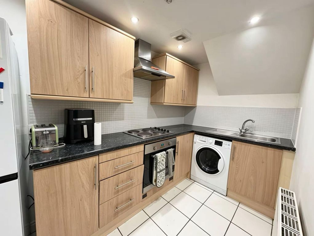 Property photo 2 of 6