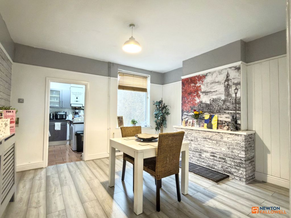 Property photo 3 of 22