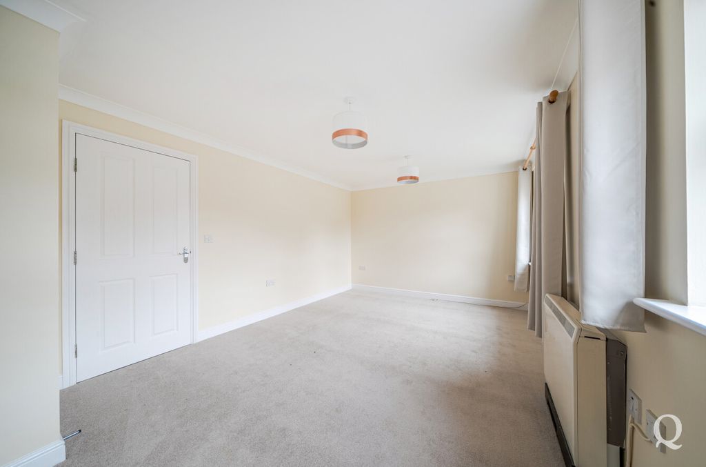 Property photo 3 of 16 4983Af23-8944-4Ef...
