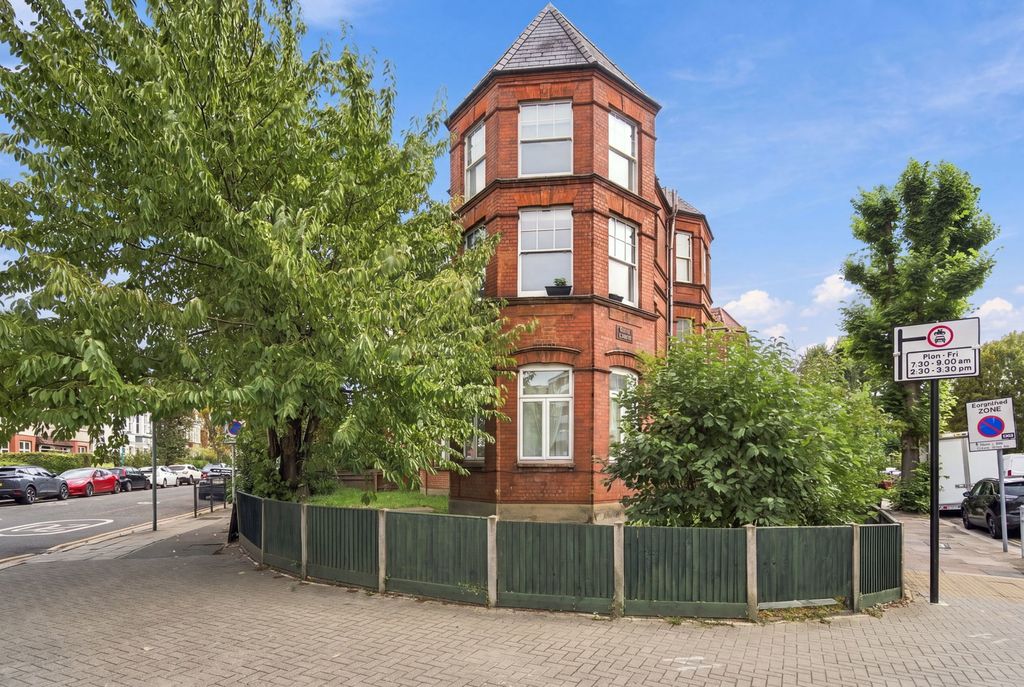 Property photo 3 of 11