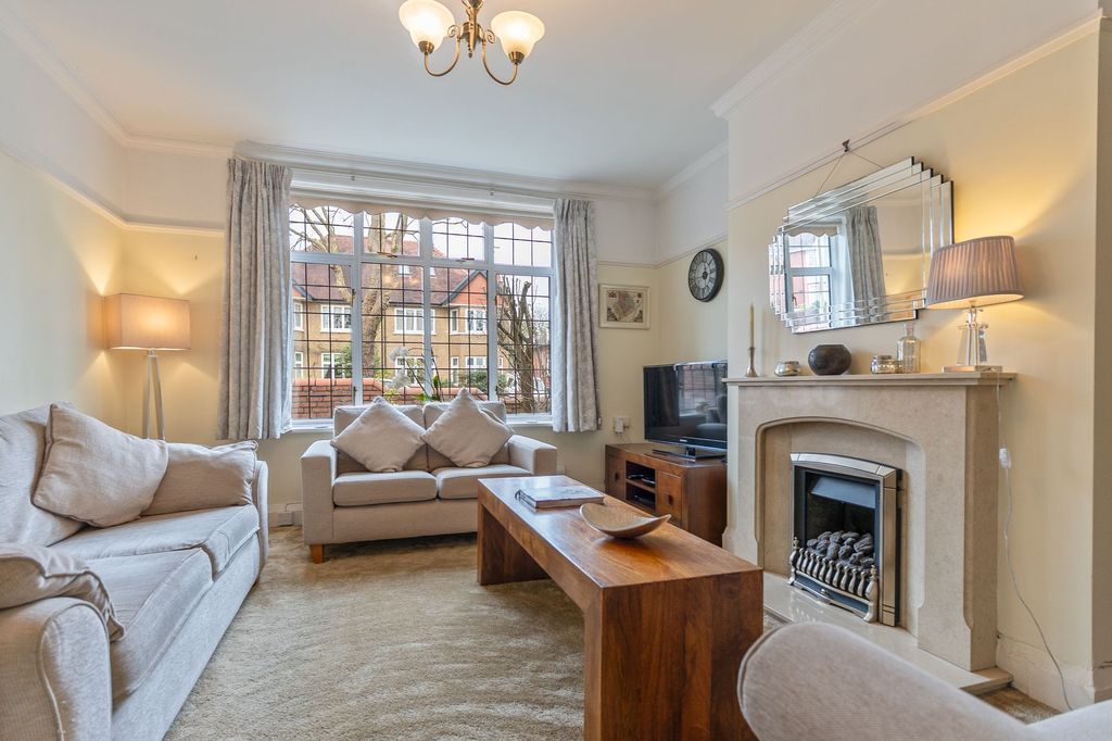 Property photo 2 of 29