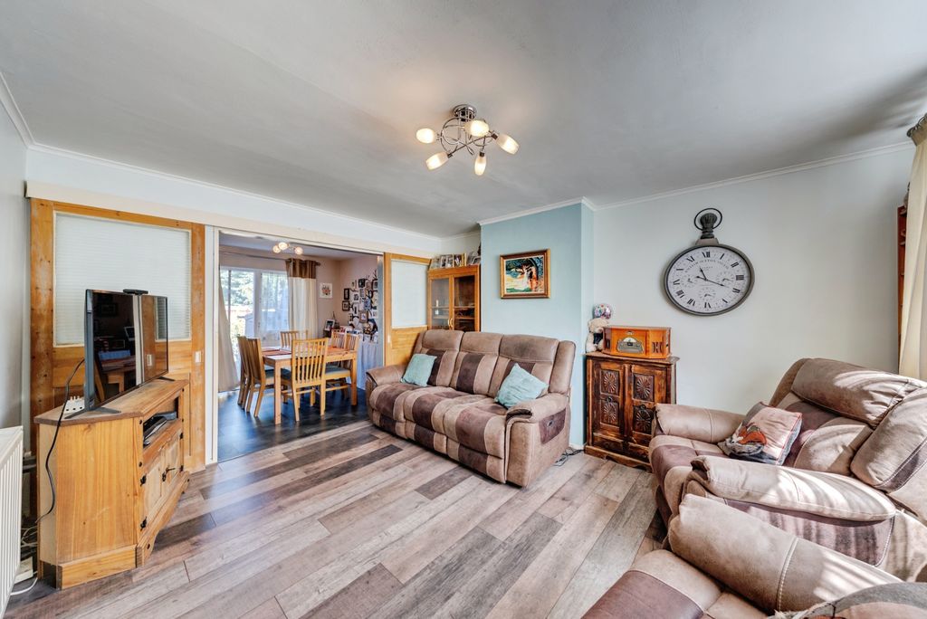 Property photo 3 of 20 A7S08733Hdr