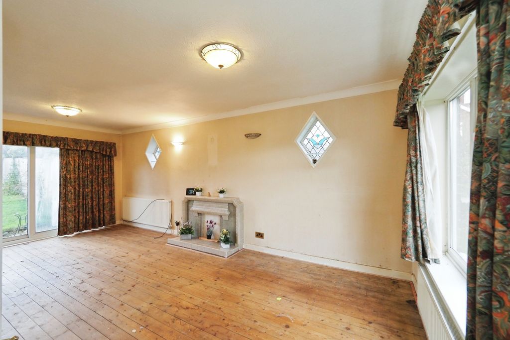 Property photo 3 of 18 Img_3892