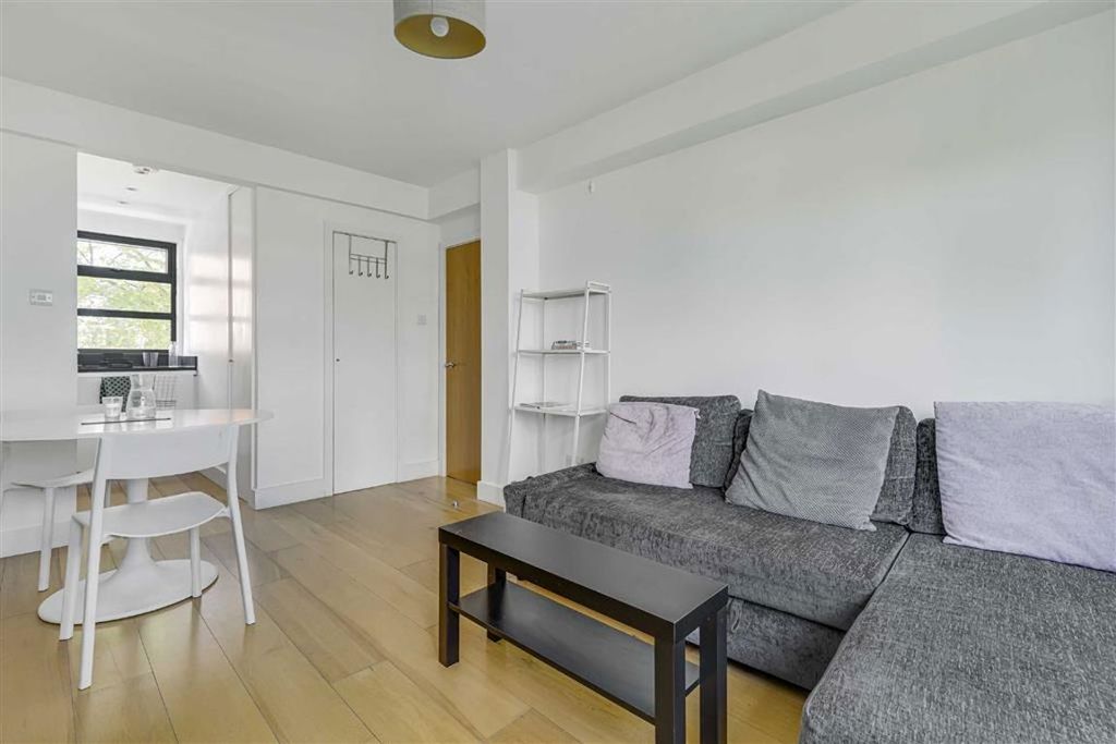 Property photo 3 of 7